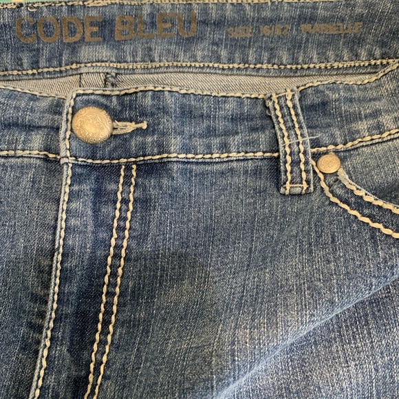 Code Bleu capri jeans - Picture 3 of 3